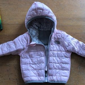 Infant reversible north face jacket 3-6 month